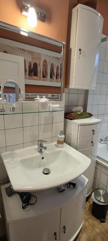 Boutique Hotel Mittendrin Berlin - 17