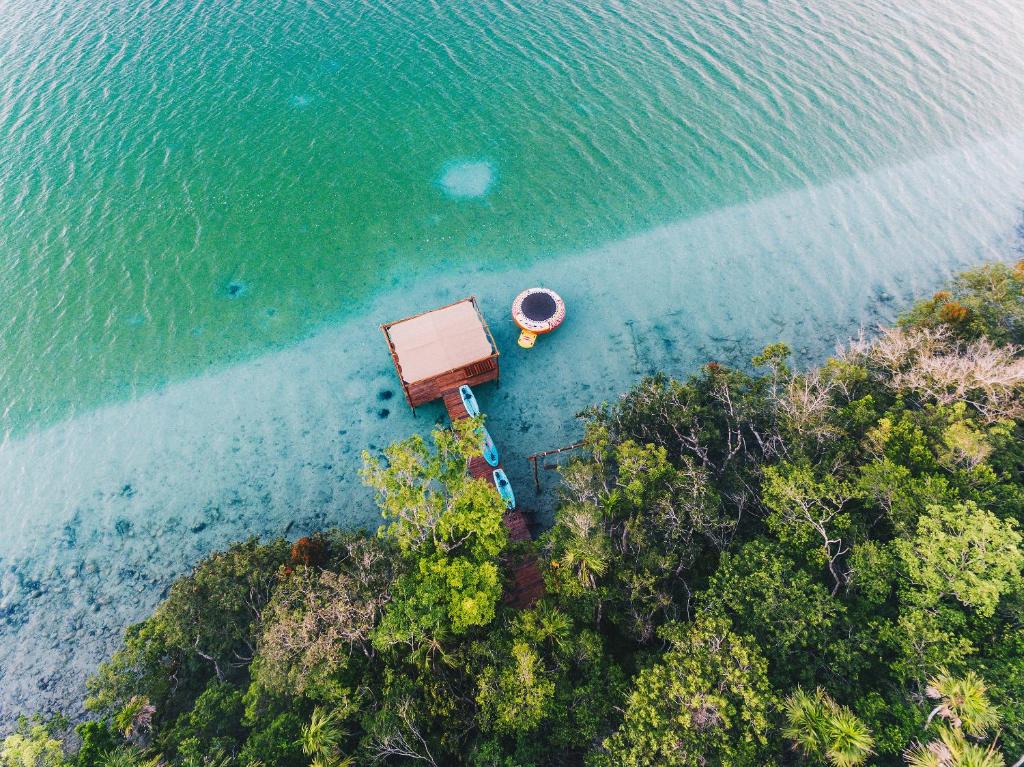 Landskap semula jadi dekat dengan rumah percutian