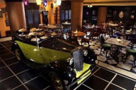 Restaurace v ubytování Savoy Suites Noida