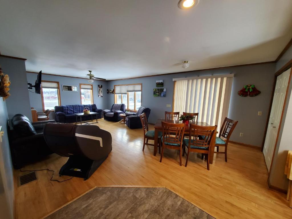 This Big Old House Viroqua, Viroqua Updated 2024 Prices