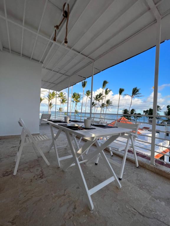 Oreuga Private Beach Sea View