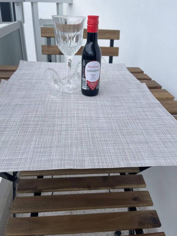 Nápoje v ubytování Cheyma Home 2ºA, Luminoso apartamento en Alcalá