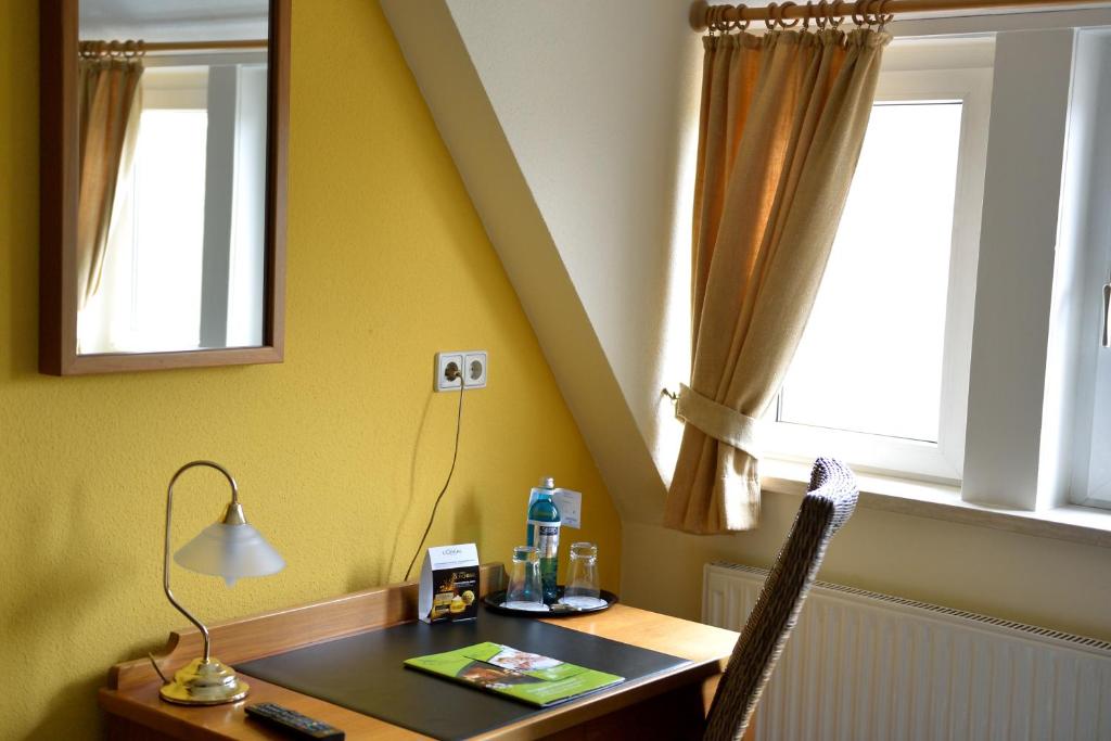 Fotografie z fotogalerie ubytování Land- und Golfhotel Alte Fliegerschule v destinaci Eisenach