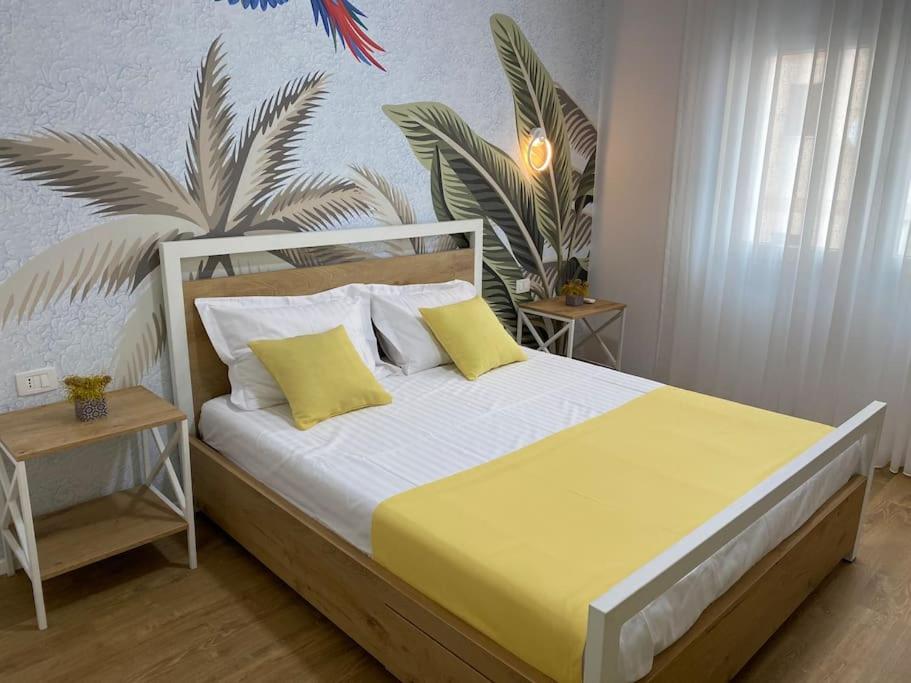 CASA ROI, Yellow apartment in the heart of Blloku - Image 2