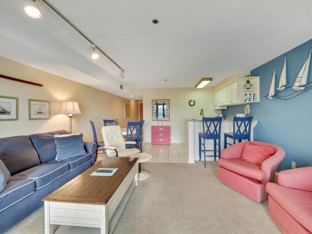 117A Edgewater Inn Condo, Charlevoix (updated prices 2024)
