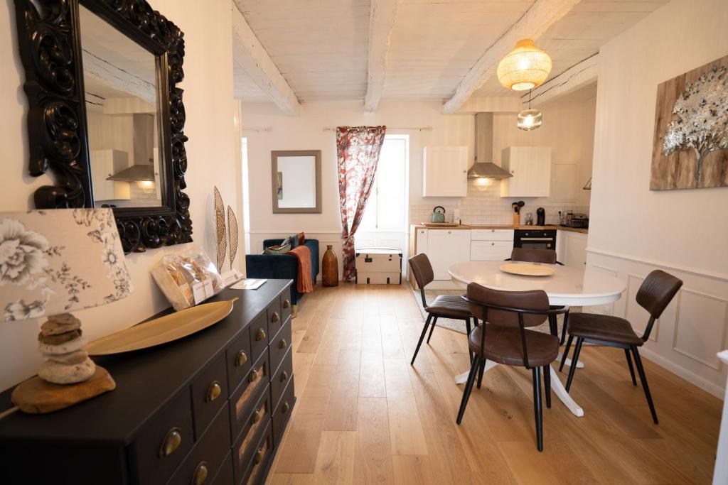 Appartement cosy en cœur de bourg - Housity