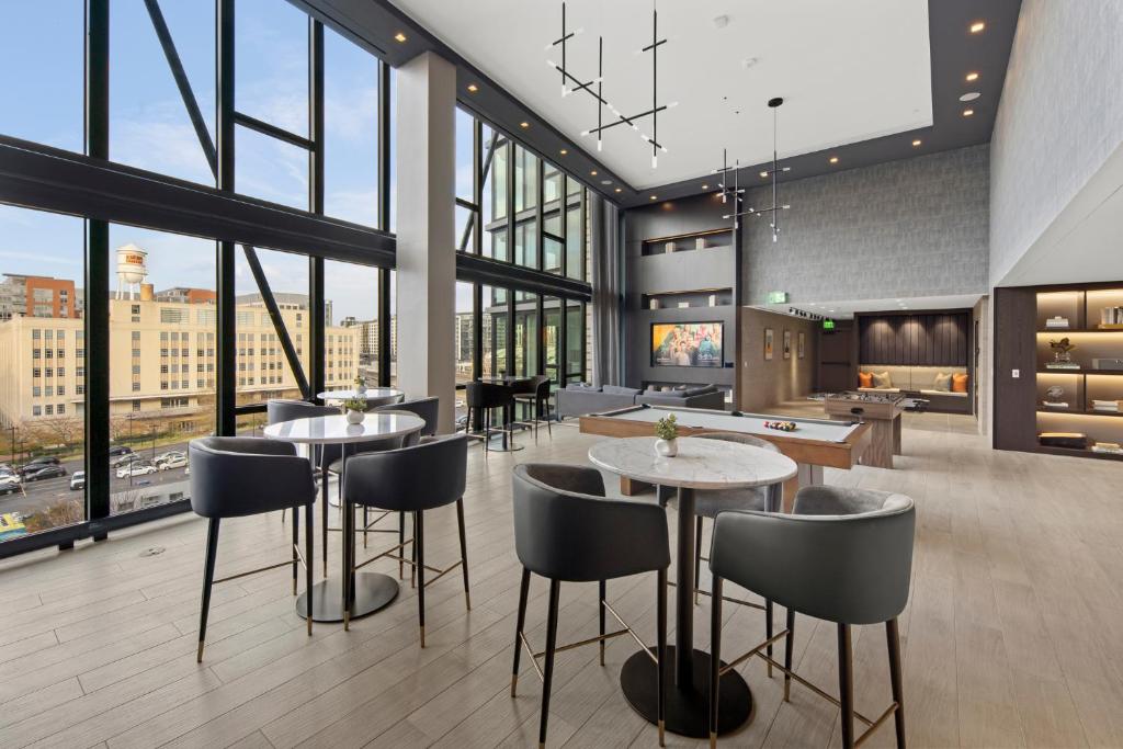 Posezení v ubytování Global Luxury Suites at Capitol Hill