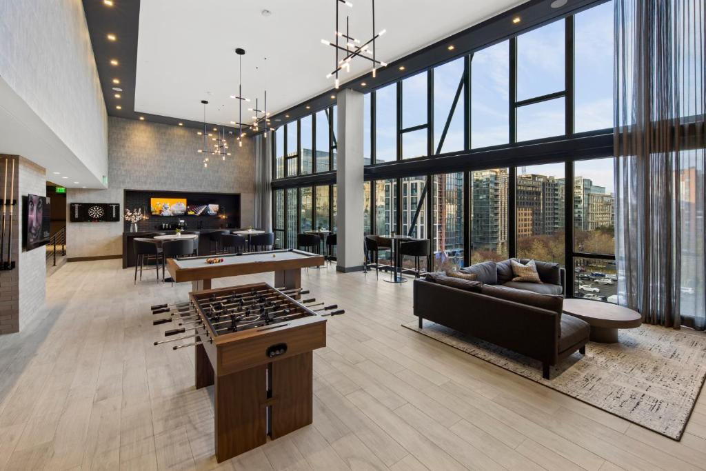 Posezení v ubytování Global Luxury Suites at Capitol Hill