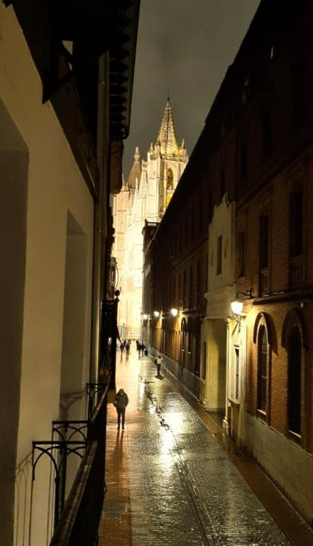 Kép SUITES BERRUETA , Plaza Mayor by Albany szállásáról Leónban a galériában