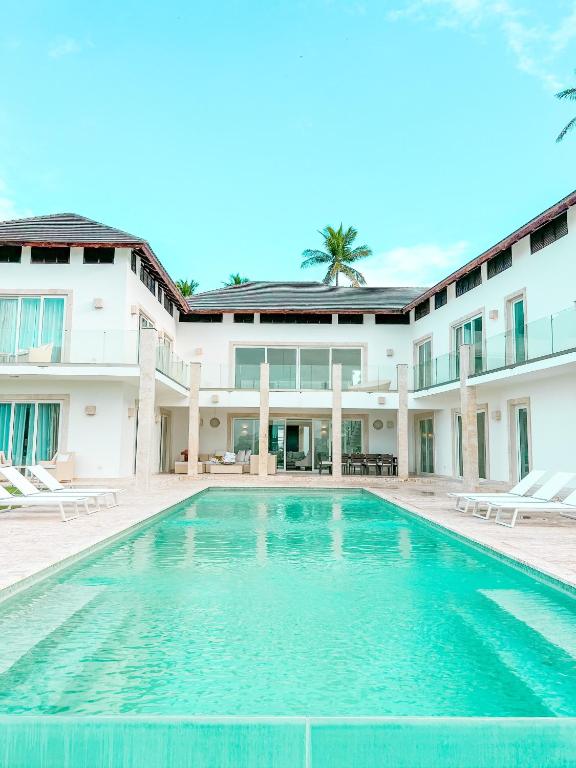 Peninsula Esmeralda Luxury Villas - 蓝宝石六居室别墅