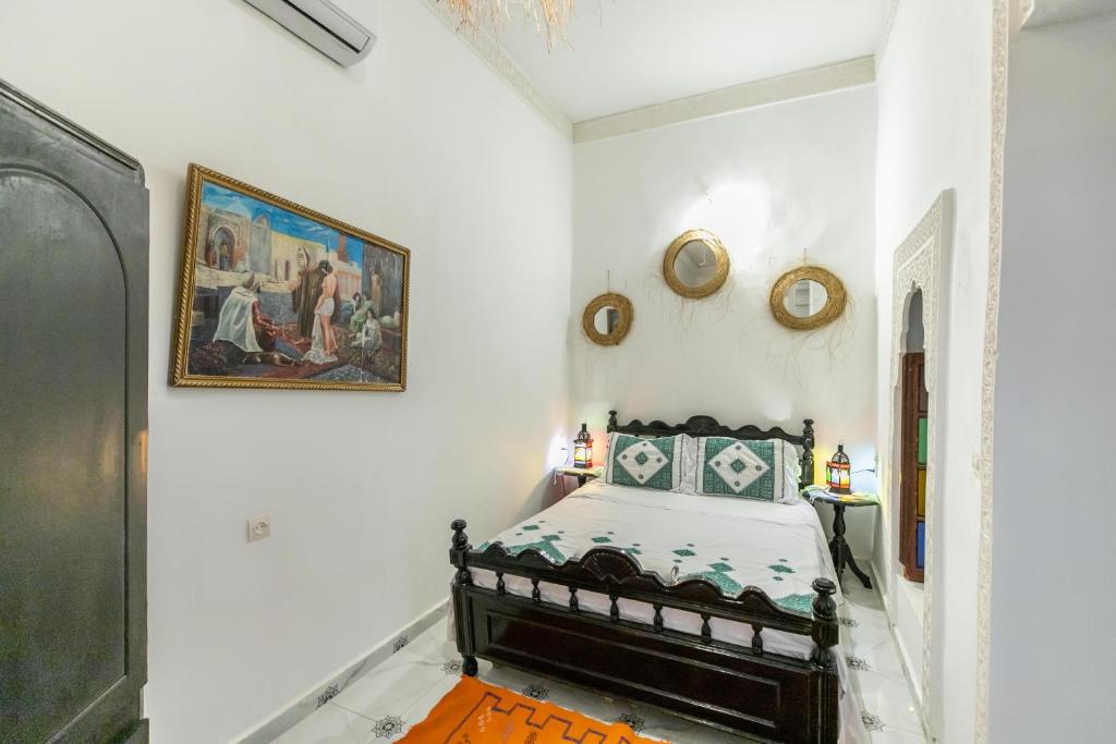 Postel nebo postele na pokoji v ubytování Riad bel kayed