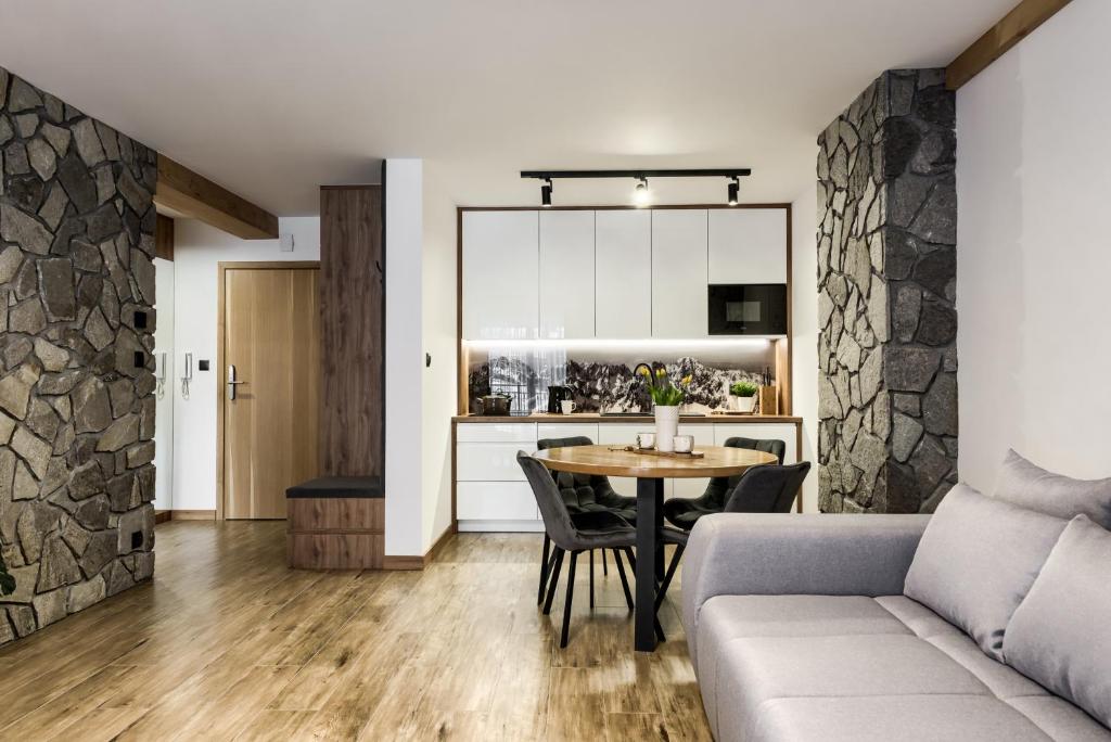 Kuchyňa alebo kuchynka v ubytovaní Apartamenty Górskie Zacisze