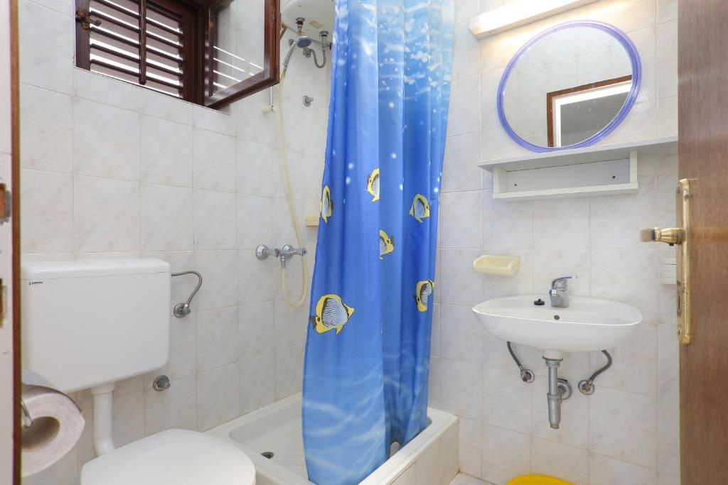 Kúpeľňa v ubytovaní Studio Slatine 13298a