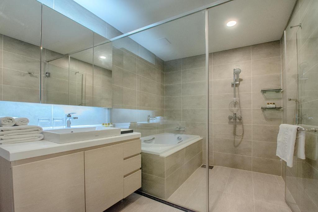Koupelna v ubytování GRANFERTE Phnom Penh Hotel