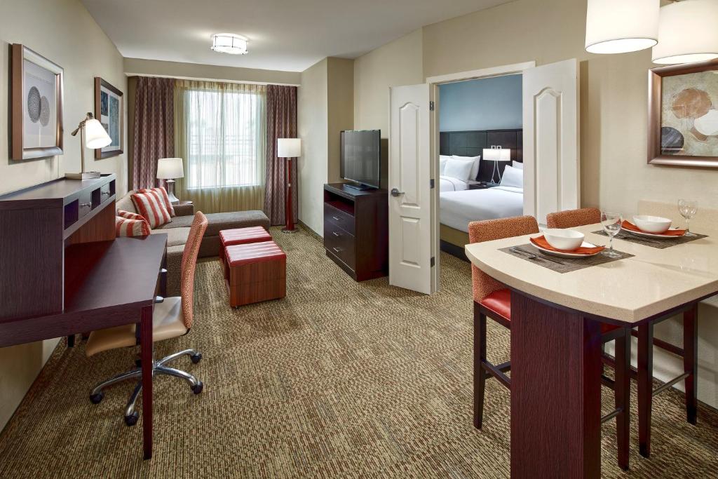 Staybridge Suites Anaheim At The Park, an IHG Hotel - Suite De Reina De Una Habitación