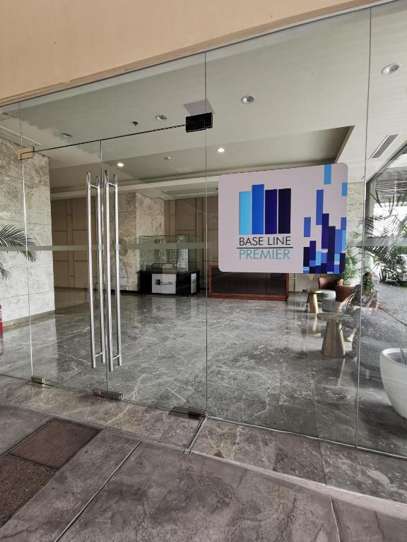 Ảnh trong thư viện ảnh của Baseline Premier - Studio with mountain view ở Cebu City