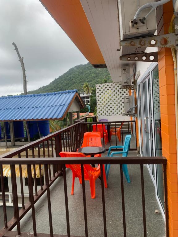 Balkón nebo terasa v ubytování Revolution Koh Tao
