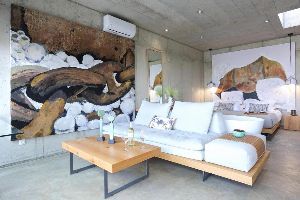 Posezení v ubytování Marnos Luxury Villas