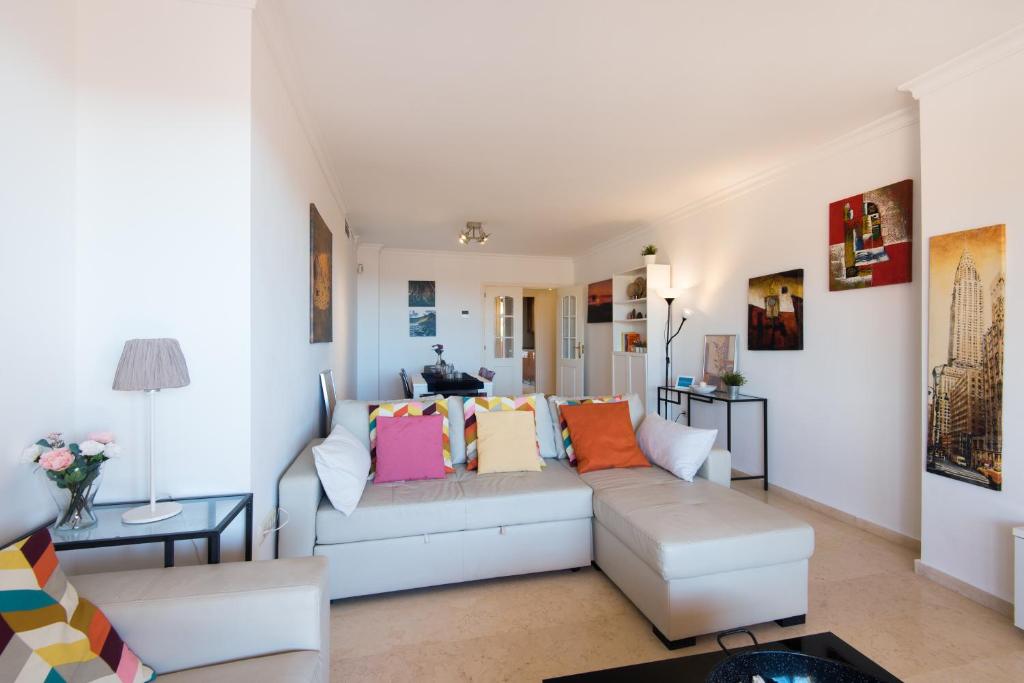 Posedenie v ubytovaní RentAndHomes Marbella Golf Elviria