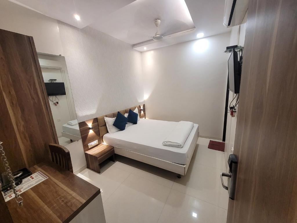 لابی و فضای عمومی Hotel Heritage - Near Trade Center, Visa Consulate BKC - تصویر ۵