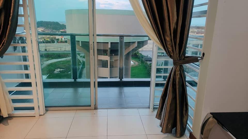 Sekinchan PaddyView Homestay 高楼 看稻田 阳台民宿 - Apartamento Con Balcón