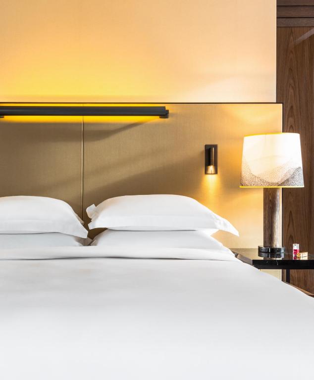 Hyatt Paris Madeleine - Deluxe Queen Room