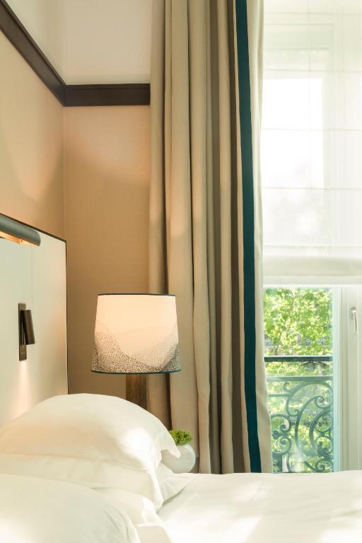 Hyatt Paris Madeleine - Deluxe King Room With View