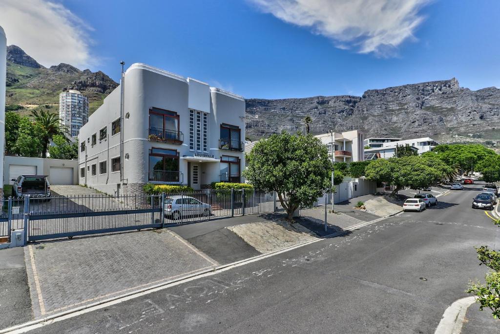 Art Deco on Exner, Cape Town (updated prices 2024)