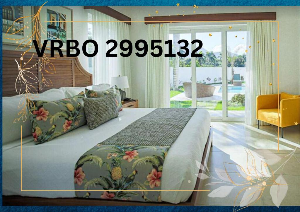 Postel nebo postele na pokoji v ubytování DOMINICAN PUERTO PLATA 6 Bedroom Villa Separate Mandatory All-inclusive-V R B O 2 9 9 5 1 3 2 Provide names and flight info when booking