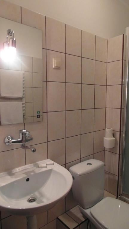 Hotel Julianów - Resim 8