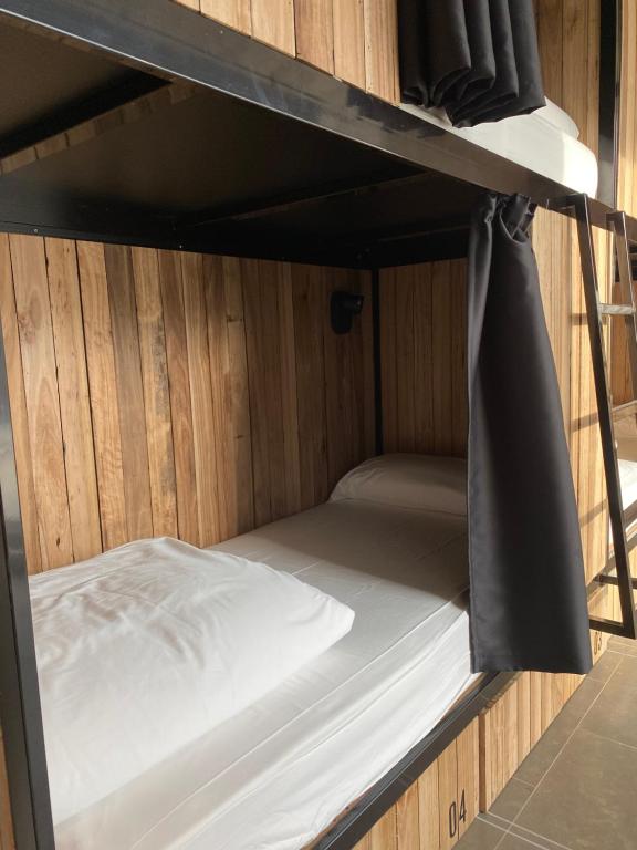 Postel nebo postele na pokoji v ubytování Zarautz Surf House