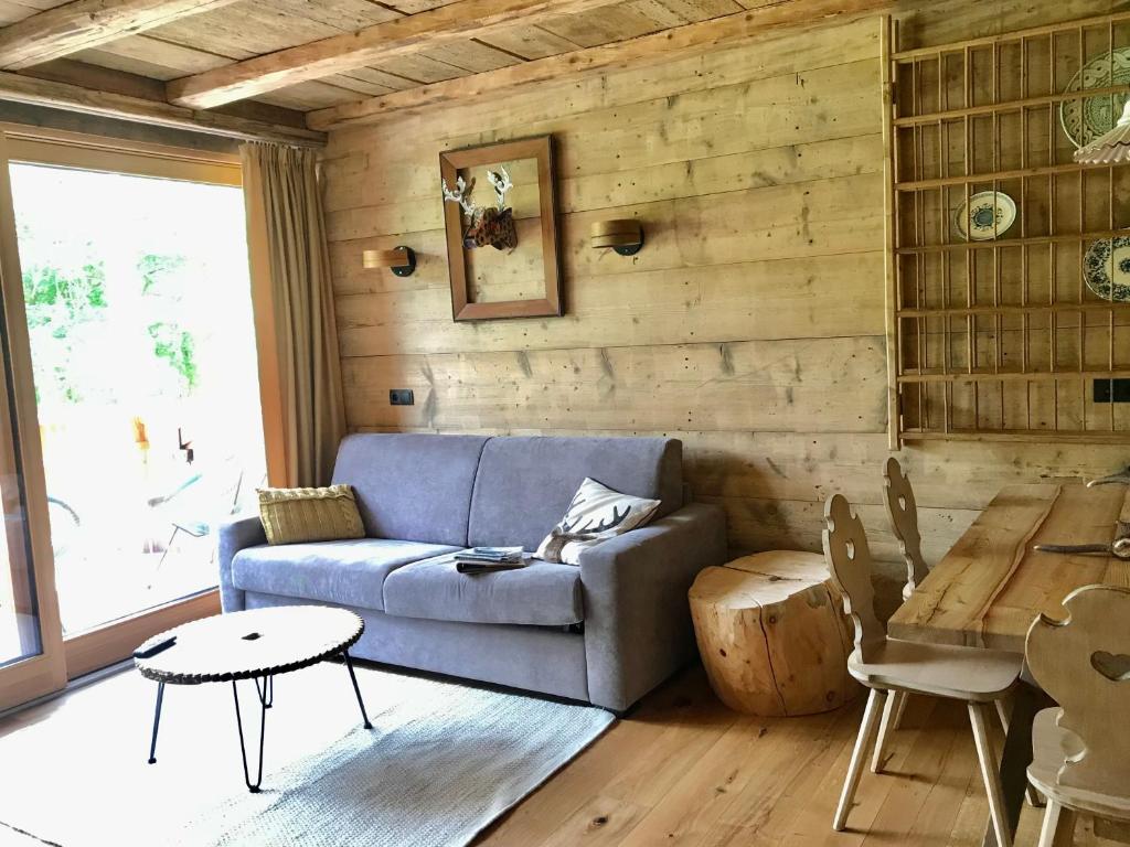 A seating area at Grieshof am Pühel