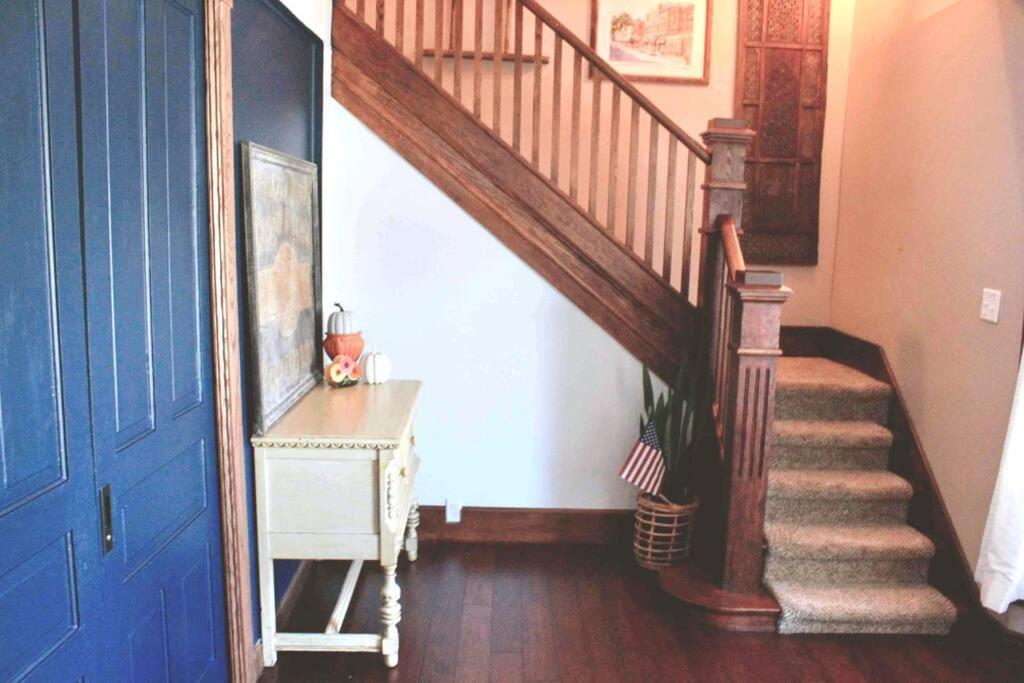 Cozy Loft in Quaint Downtown Pendleton, Pendleton Updated 2023 Prices