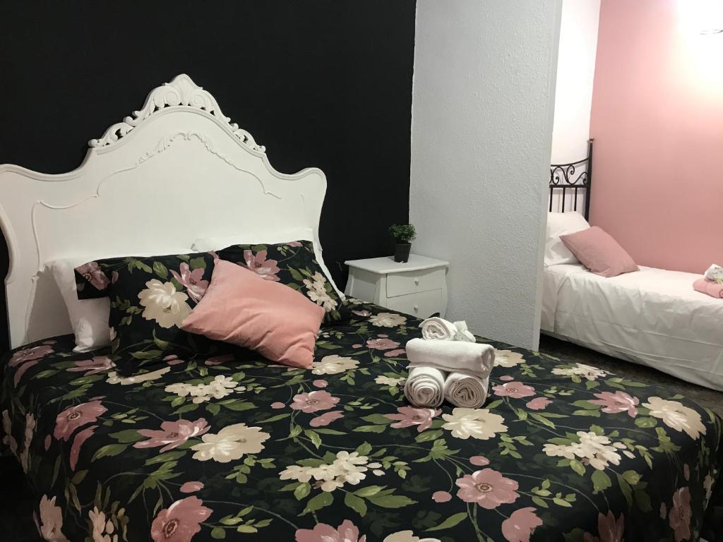 Guest house Charming Rooms no lift, Valencia, Spain - Booking.com