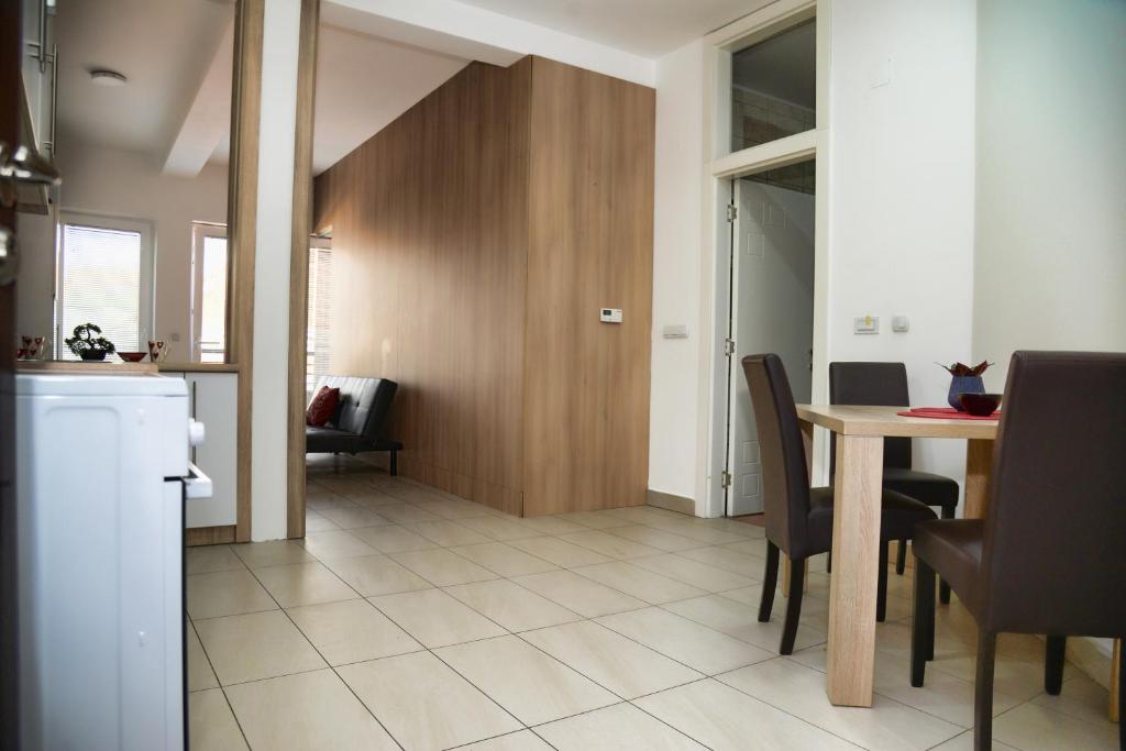 Gold Studio Apartmani - One-Bedroom Apartment