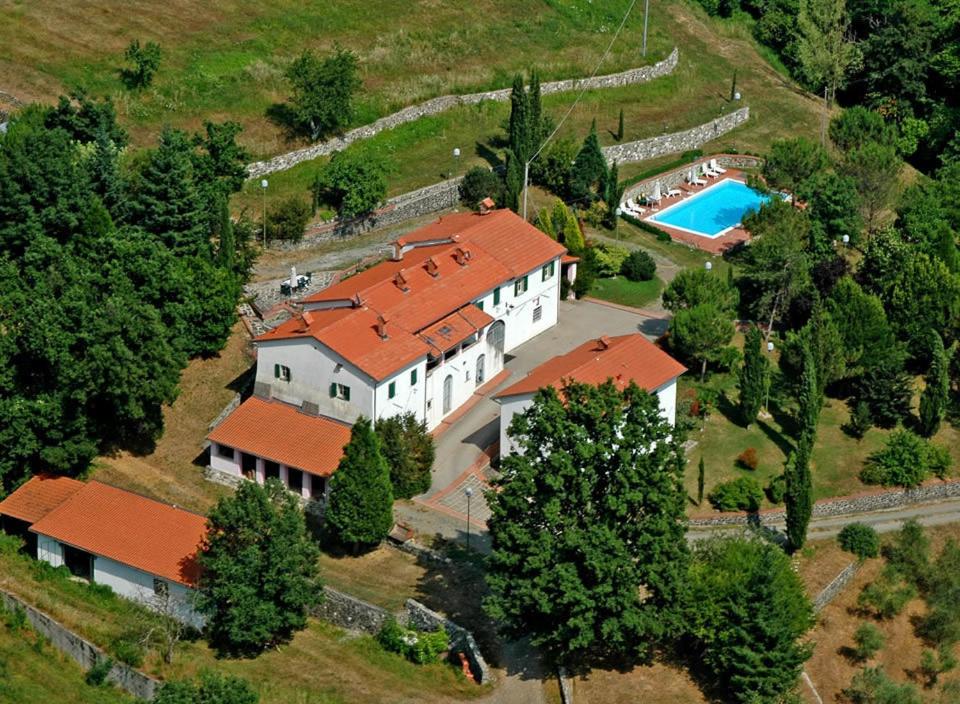 Bazén v ubytování Agriturismo Pratofranco nebo v jeho okolí