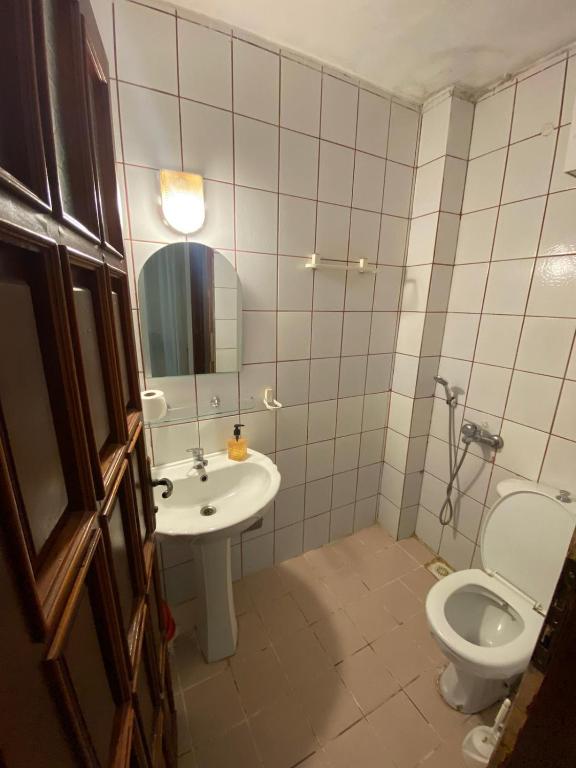 Koupelna v ubytování Latino Hotel