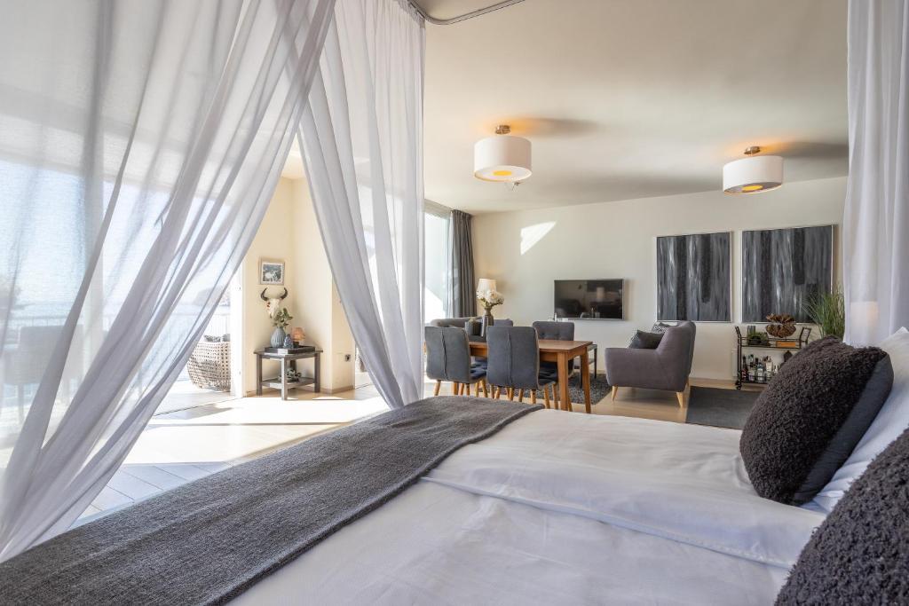 Posedenie v ubytovaní Modern luxury beach Penthouse