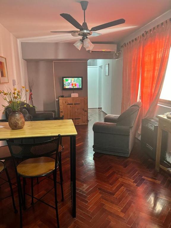 Parque Central Departamento 2 habitaciones Ciudad de Mendoza - Wohnung Mit Zwei Schlafzimmern