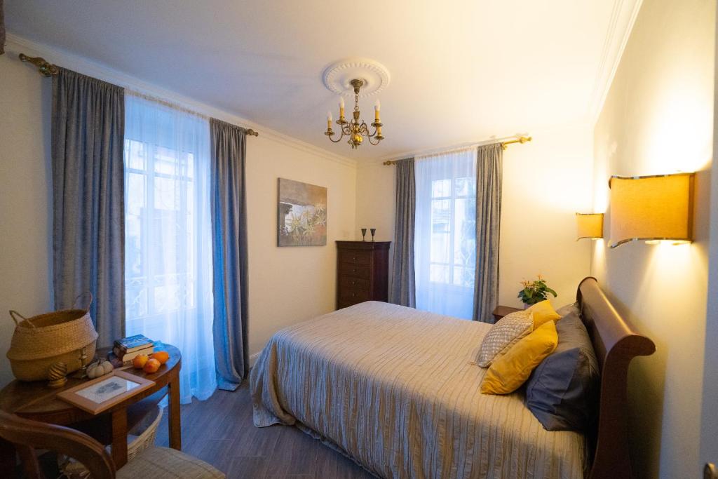 Postel nebo postele na pokoji v ubytování CASA BELGERI - Bed & Breakfast