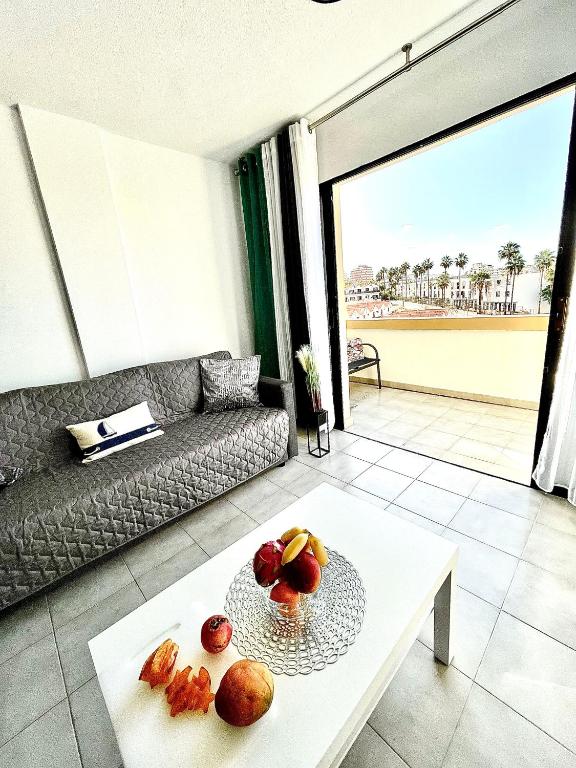 A balcony or terrace at Royal View Apartment - Playa de Las Americas