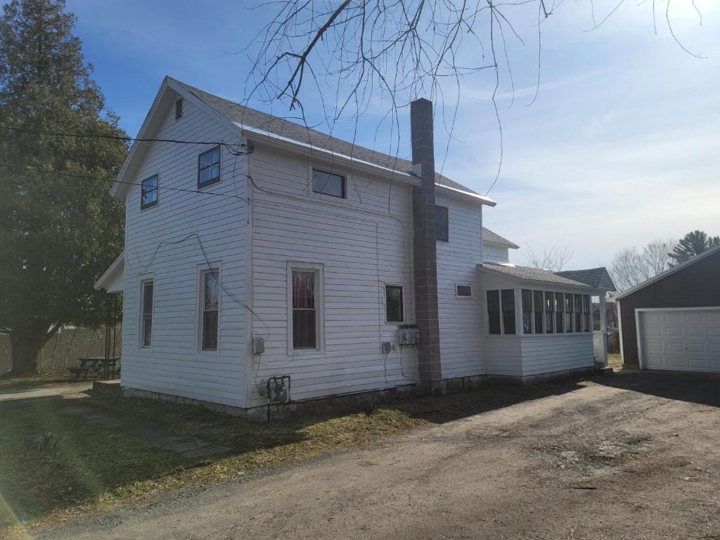 Grandmas House, West Carthage (updated prices 2024)