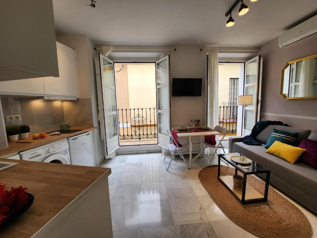 Posezení v ubytování Lovely Center Apartments Seville - Balcony Lux Sol