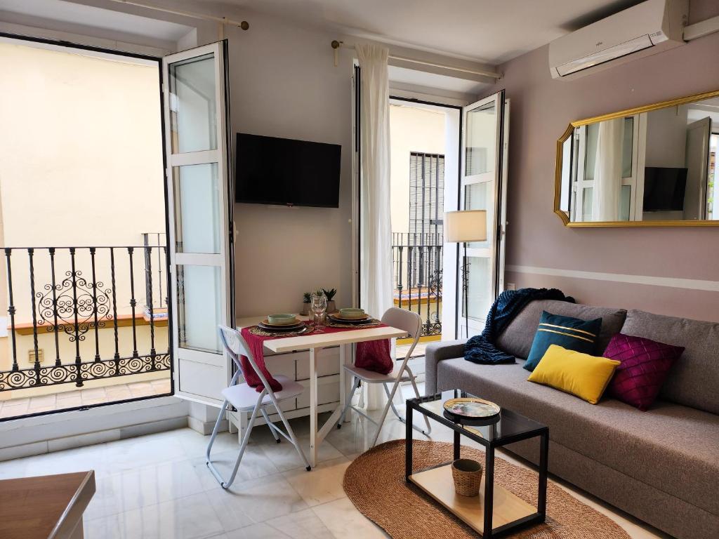 Posezení v ubytování Lovely Center Apartments Seville - Balcony Lux Sol