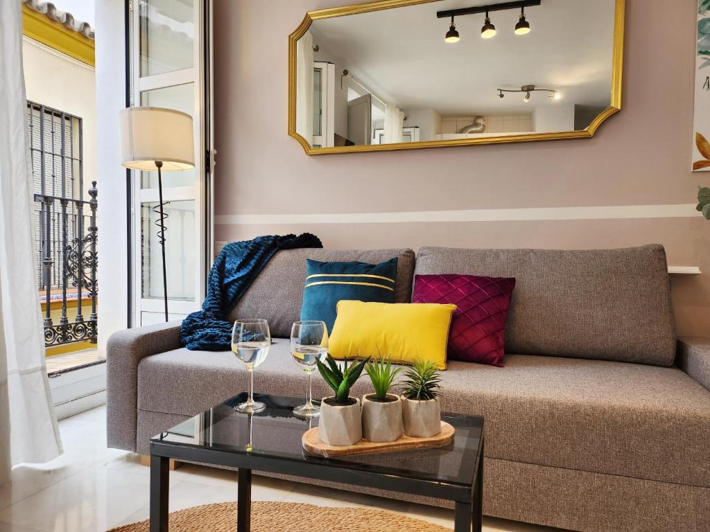 Posezení v ubytování Lovely Center Apartments Seville - Balcony Lux Sol