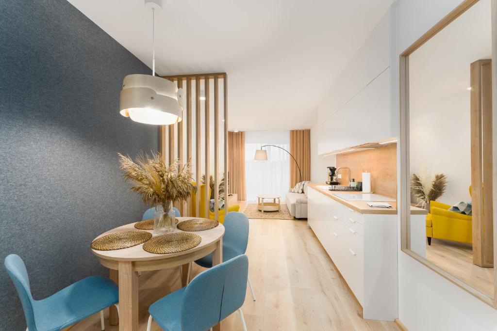 Posteľ alebo postele v izbe v ubytovaní Apartament SUBMARINE SurfingBird Dźwirzyno