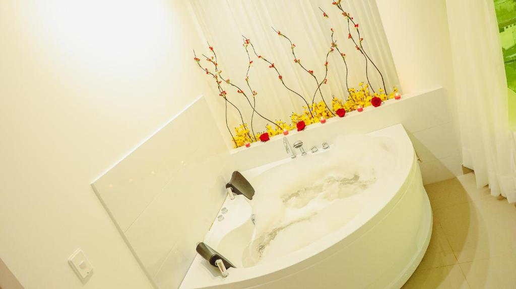 Un baño de Hotel Súper Estrellas