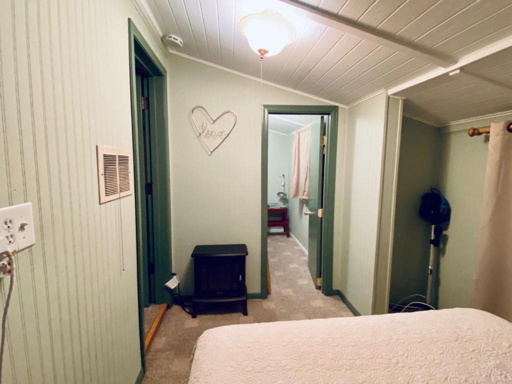 Snow Bunny Cottage, Pets Welcomed! - Maison De Deux Chambres