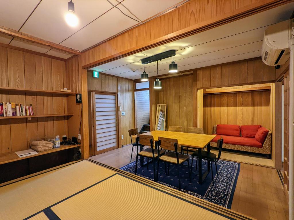 Posezení v ubytování Yuzan apartment Sanjo