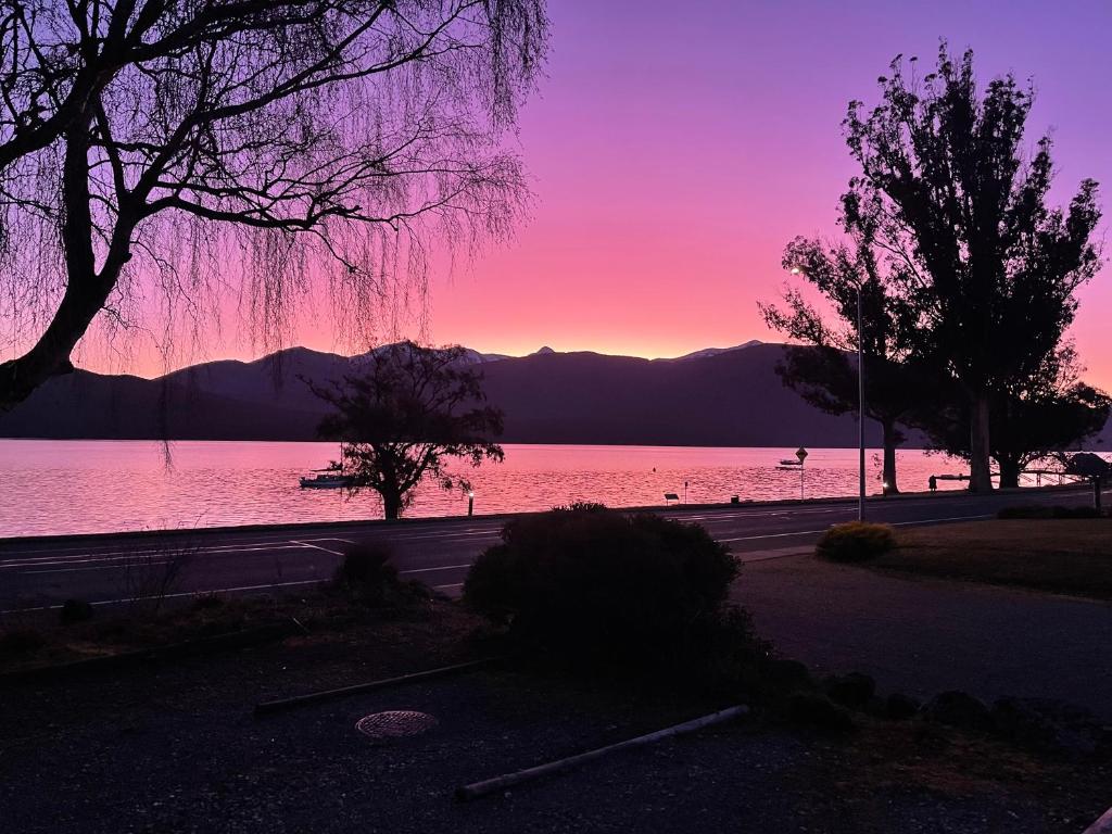 Te Anau Lakefront Backpackers - Resim 15